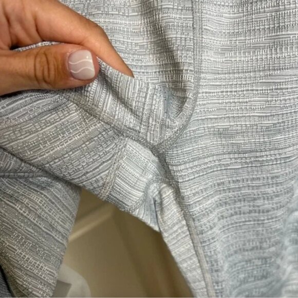 Athleta Jacquard Chaturanga mesh pocketed Leggings in white grey - size small - Picture 2 of 3